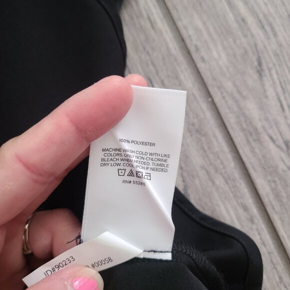 Express women's black sleeveless scoop neck top size XS - Picture 9 of 10